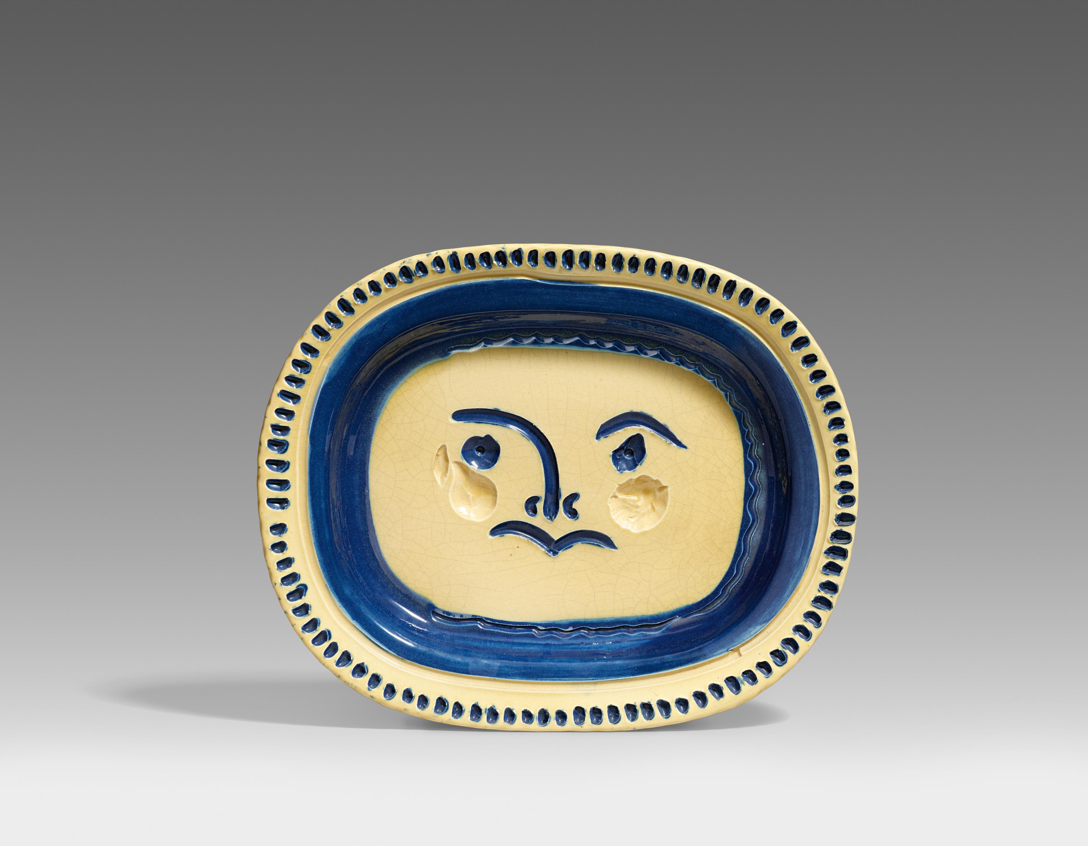 Pablo Picasso Ceramics - Engraved Face Grege Ground, 80037-1, Van Ham Kunstauktionen