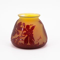 Emile Galle - Kleine bauchige Vase mit Kirschbluetendekor, 79167-1, Van Ham Kunstauktionen