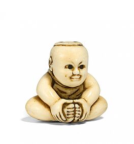 Netsuke Sitzender karako, 65411-5, Van Ham Kunstauktionen