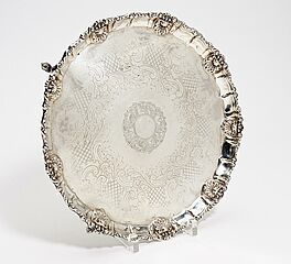 Sheffield - Grosser George IV Salver mit Rocailledekor, 65172-10, Van Ham Kunstauktionen