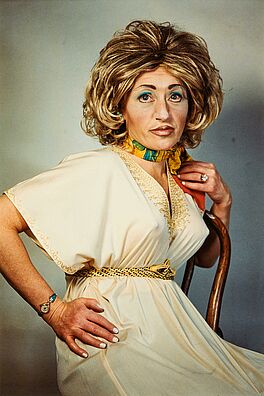 Cindy Sherman - Untitled 353, 68004-356, Van Ham Kunstauktionen