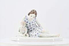 Meissen - Junge Frau mit Kleinkind, 75074-45, Van Ham Kunstauktionen