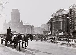 Klaus Lehnartz - Ost-Berlin Gendarmenmarkt mit deutschen Dom + Schauspielhaus, 61300-10, Van Ham Kunstauktionen