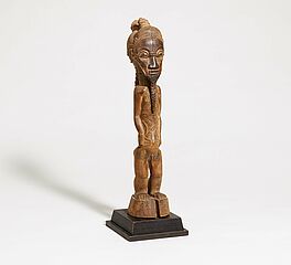 Maennliche Figur, 68000-35, Van Ham Kunstauktionen