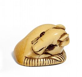 Netsuke Zusammengerollte Ratte, 65350-58, Van Ham Kunstauktionen