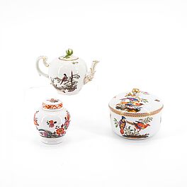 Meissen - Teekaennchen Teedose und Dose mit verschiedenen Dekoren, 76821-268, Van Ham Kunstauktionen