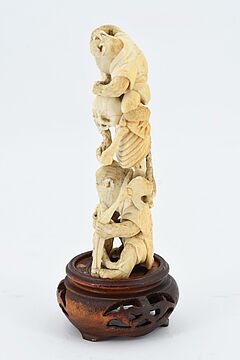 Okimono mit Affen und Skelett, 74103-5, Van Ham Kunstauktionen