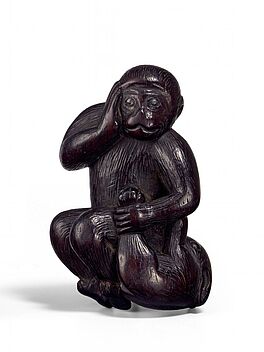 Netsuke Affe mit Hasen, 65125-6, Van Ham Kunstauktionen