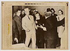 Robert H Jackson - Lee Harvey Oswald fatally shot by Jack Ruby, 68004-317, Van Ham Kunstauktionen