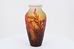 Emile Galle - Kleine Vase mit Irisdekor, 70216-36, Van Ham Kunstauktionen