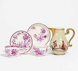 Meissen - Zwei Tassen mit Untertassen mit floralem Dekor, 73258-13, Van Ham Kunstauktionen