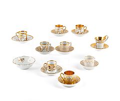 Neun Tassen und Untertassen und eine Schale mit Golddekoren, 76821-119, Van Ham Kunstauktionen