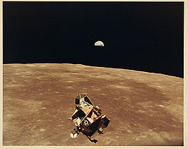 NASA - Apollo XI Earth Rise over Moon July 20 1969, 80311-27, Van Ham Kunstauktionen