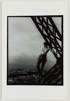 Peter Lindbergh - Mathilde on Eiffel Tower, 79880-5, Van Ham Kunstauktionen