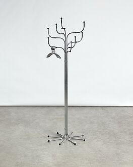 Fritz Hansen - Garderobenstaender Coat Tree mit acht Armen, 77970-49, Van Ham Kunstauktionen