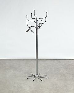 Fritz Hansen - Garderobenstaender Coat Tree mit acht Armen, 77970-49, Van Ham Kunstauktionen