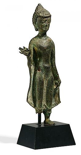 Stehender Buddha mit offenem Gewand, 66534-4, Van Ham Kunstauktionen