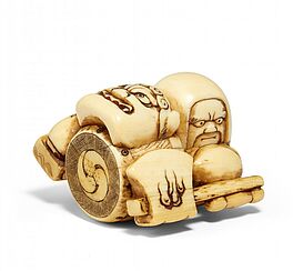 Netsuke Gruppe von glueckverheissendem Kinderspielzeug, 65350-42, Van Ham Kunstauktionen