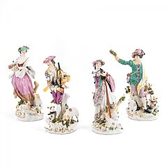 Meissen - Vier grosse Schaeferfiguren auf Rocaillesockeln, 79883-52, Van Ham Kunstauktionen