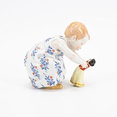 Meissen - Kind mit Puppe, 76217-3, Van Ham Kunstauktionen