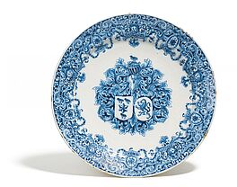 Delft - Teller mit Wappendekor, 64541-36, Van Ham Kunstauktionen