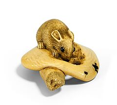 Netsuke Ratte auf angeknabbertem Matsudake-Pilz, 66362-53, Van Ham Kunstauktionen