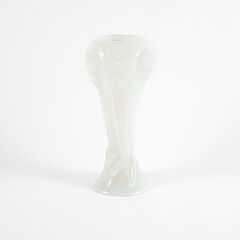 Rene Lalique - Eine grosse Milchglasvase mit Blumen, 79526-5, Van Ham Kunstauktionen