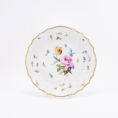 Meissen - Zwei grosse Schalen und eine Platte mit Blumen- und Zitronendekor, 79451-8, Van Ham Kunstauktionen