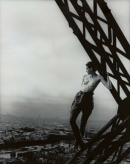 Peter Lindbergh - Mathilde on Eiffel Tower, 79880-5, Van Ham Kunstauktionen