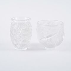 Rene Lalique - Zwei kleine Vasen eine Schale Vase und Teller tlw mit Vogeldekor, 76306-4, Van Ham Kunstauktionen