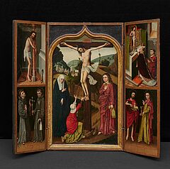 Kastilische Schule - Triptychon Auf der zentralen Tafel der gekreuzigte Christus auf Golgotha vor Landschaftshintergrund von seiner Mutter Maria dem Evangelisten Johannes und der Heiligen Maria Magdalena, 80264-1, Van Ham Kunstauktionen