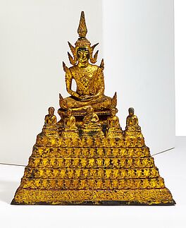 Buddha Shakyamuni in Fuerstenschmuck mit seinen 100 Schuelern, 79955-40, Van Ham Kunstauktionen