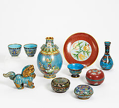 Lot mit zehn Teilen Cloisonne, 66016-3, Van Ham Kunstauktionen